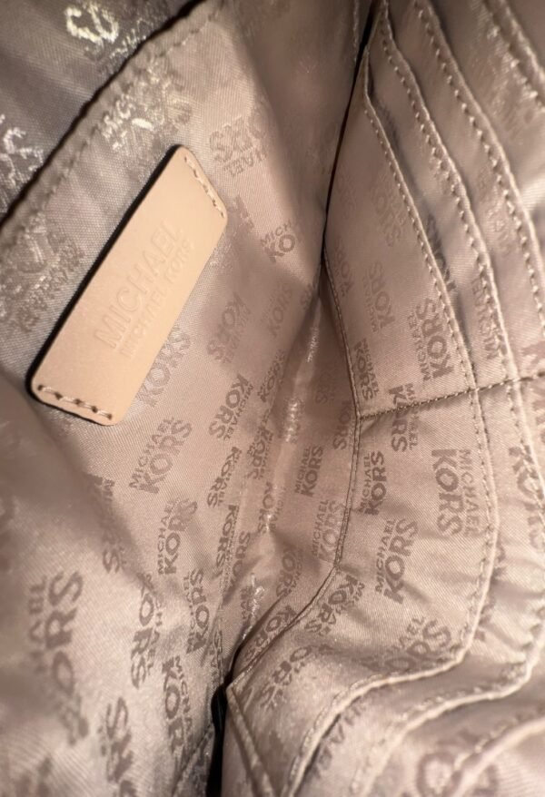 MICHAEL KORS - JET SET MM CLUTCH - Image 6